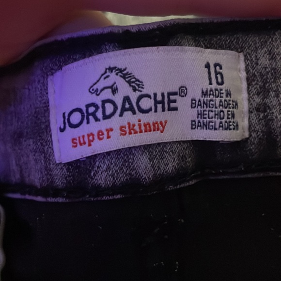 There old jeans that I don’t wear I wore them once - Picture 2 of 2